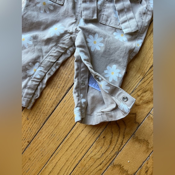 Old Navy utility jumpsuit - Picture 4 of 7